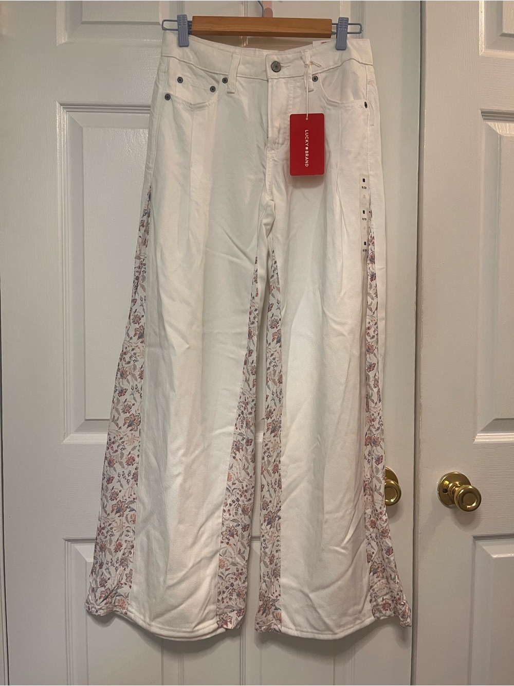 Lucky Brand PALAZZO White Flare Jeans with Floral Side Panels 0/25